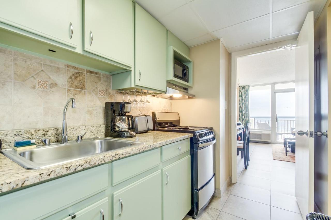 Oceanfront Condo W Balcony Minutes Walk To The Beach Myrtle Beach Buitenkant foto